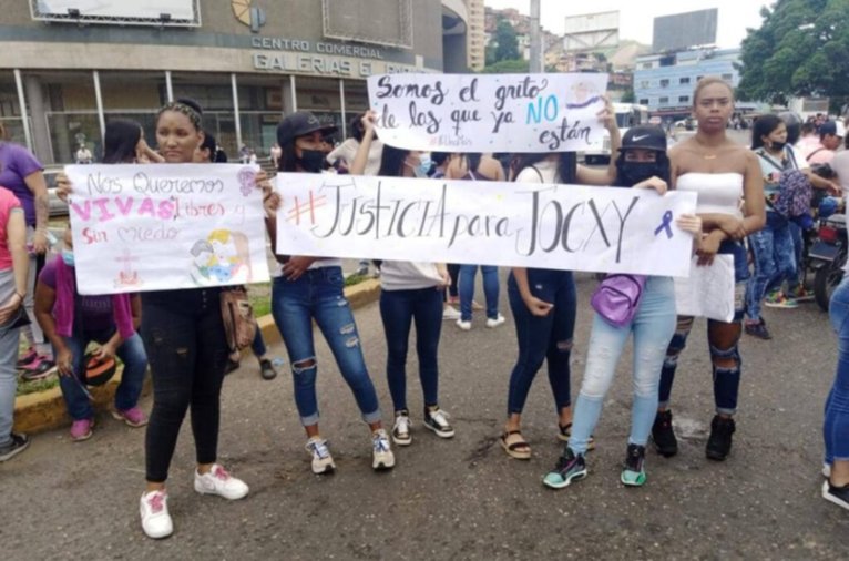 Protesta para exigir justicia por el feminicidio de Arianna Parra