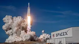 SpaceX lanza un cohete Falcon 9 con 53 satélites este viernes