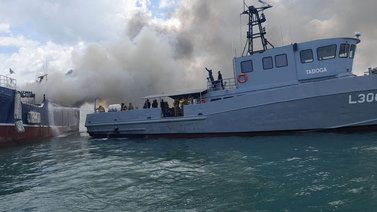 Se incendian tres buques pesqueros frente a las costas de Panamá