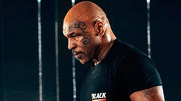 Tyson golpea a pasajero de vuelo en el aeropuerto de San Francisco