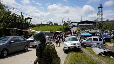 Ascienden a 43 los muertos tras violento motín en cárcel de Ecuador