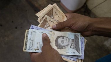 José Guerra dice que reconversión monetaria puede perderse en meses