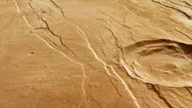 Nuevas imágenes de Marte muestran “marcas de garra” gigantes Nuevas imágenes de Marte muestran “marcas de garra” gigantes