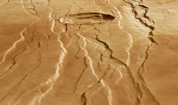 Nuevas imágenes de Marte muestran “marcas de garra” gigantes Nuevas imágenes de Marte muestran “marcas de garra” gigantes