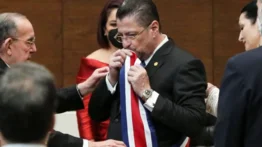 Rodrigo Chaves asume la presidencia de Costa Rica