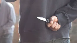 Apuñala a su pareja tras encontrarla con otro joven
