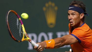 Rafael Nadal vuelve por todo lo alto en Madrid