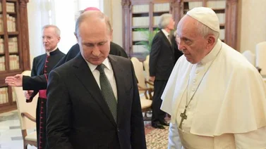El papa pide reunirse con Putin en Moscú