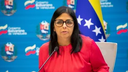 Vicepresidenta Delcy Rodríguez ejerce su derecho al voto en Caracas