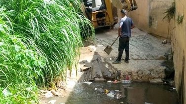 Realizan limpieza de la quebrada Santa Ana en Antímano