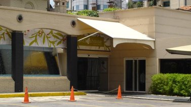 Reportan incendio de restaurante en El Rosal (+Video)