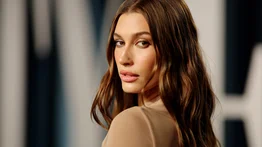 Operan a Hailey Bieber tras experimentar el momento "más aterrador" de su vida (+Video)