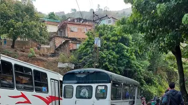 Vías anegadas y fallas eléctricas se registraron tras fuertes lluvias en Caracas Vías anegadas y fallas eléctricas se registraron tras fuertes lluvias en Caracas