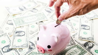 Recomiendan mantener el ahorro en dólares
