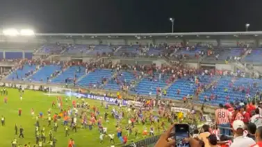 Pelea entre hinchas tras partido en Colombia deja 1 muerto y 3 detenidos Pelea entre hinchas tras partido en Colombia deja 1 muerto y 3 detenidos