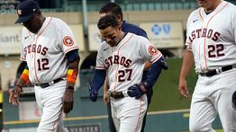 ¡Houston, tenemos un problema! José Altuve sale lesionado de su pierna izquierda