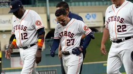 ¡Houston, tenemos un problema! José Altuve sale lesionado de su pierna izquierda