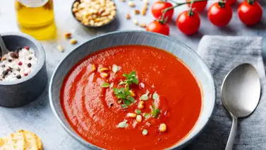 Crema de tomates fría o caliente Crema de tomates fría o caliente