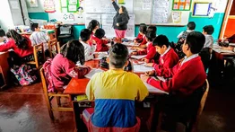 Niños venezolanos se enfrentan a la discriminación educativa en Perú