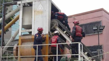 Obrero muere aplastado tras quedar atrapado en una tolva