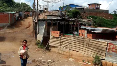 Recaudación tributaria y caminos de tierra Recaudación tributaria y caminos de tierra