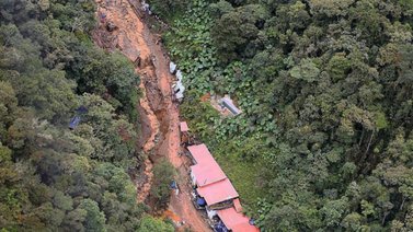 Asciende a 13 el número de muertos tras avalancha en Colombia