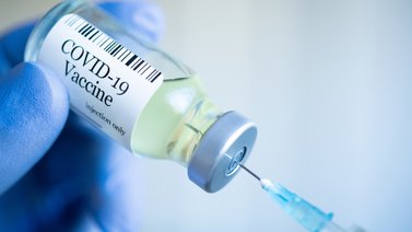 Europeos califican como "prematura" una cuarta dosis de la vacuna contra el COVID-19