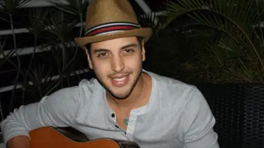 Víctor Muñoz presenta su nuevo tema “Luna de miel” (+Video) Víctor Muñoz presenta su nuevo tema “Luna de miel” (+Video)