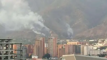 Bomberos: El incendio en el Ávila afectó entre 2 mil y 3 mil hectáreas Bomberos: El incendio en el Ávila afectó entre 2 mil y 3 mil hectáreas
