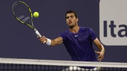 Alcaraz elimina a Cilic y avanza a octavos del Miami Open