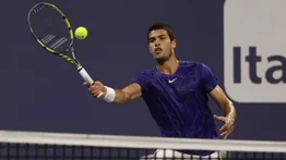 Alcaraz elimina a Cilic y avanza a octavos del Miami Open