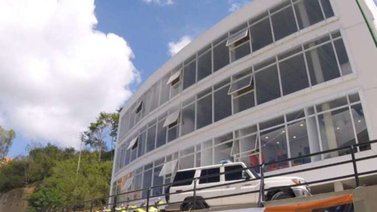 Detienen a dos personas por obligar a un niño a mendigar en El Hatillo