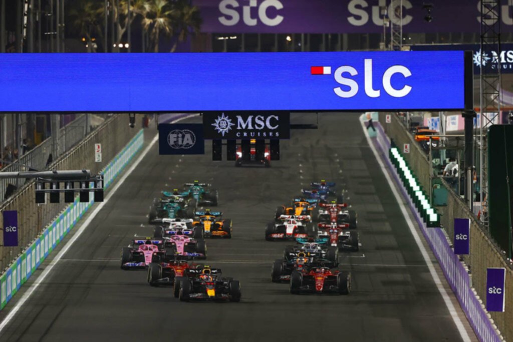 Max Verstappen gana el Gran Premio de Arabia Saudita Max Verstappen gana el Gran Premio de Arabia Saudita