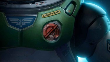 Disney permite beso homosexual en la película de Buzz Lightyear