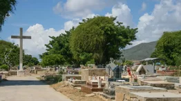 Encuentran a recién nacido en un cementerio de Porlamar