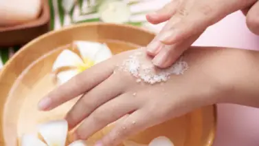 Exfolia tus manos en casa fácilmente Exfolia tus manos en casa fácilmente