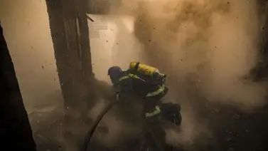 Al menos un muerto deja nuevo bombardeo contra un centro comercial en Kiev Al menos un muerto deja nuevo bombardeo contra un centro comercial en Kiev