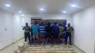 Incautan una embarcación con 140 kilos de droga en Sucre Incautan una embarcación con 140 kilos de droga en Sucre