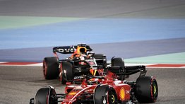 Leclerc y Ferrari ganan la primera carrera del año