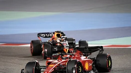 Leclerc y Ferrari ganan la primera carrera del año