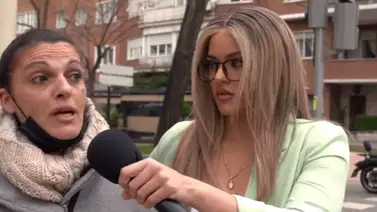 ¡Transformada!: Rosalía se disfraza de reportera y entrevista a madrileños sobre su música (+Video) ¡Transformada!: Rosalía se disfraza de reportera y entrevista a madrileños sobre su música (+Video)