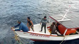 Hallan a los cuatro pescadores desaparecidos en la embarcación "Mi Liz"