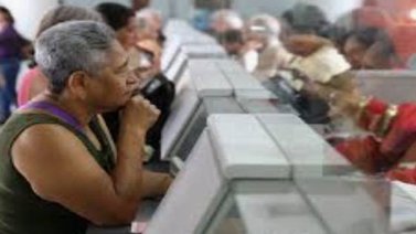 Pensionados reciben primer pago de retroactivo este jueves 17M