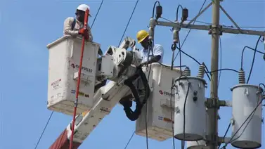 Mueren tres trabajadores de Corpoelec mientras reparaban una torre eléctrica Mueren tres trabajadores de Corpoelec mientras reparaban una torre eléctrica