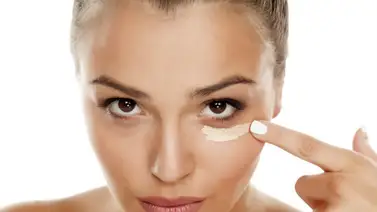 Cómo se debe aplicar el corrector en el rostro Cómo se debe aplicar el corrector en el rostro