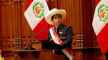 Pedro Castillo anuncia proyecto de ley para convocar una Asamblea Constituyente