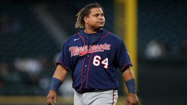 Willians Astudillo acuerda con los Marlins de Miami