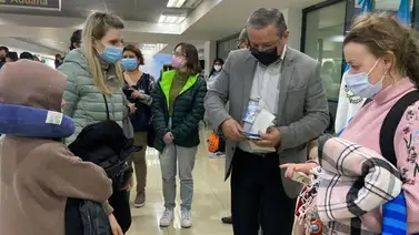 Guatemala recibe a 12 ciudadanos ucranianos tras huir de la invasión rusa Guatemala recibe a 12 ciudadanos ucranianos tras huir de la invasión rusa