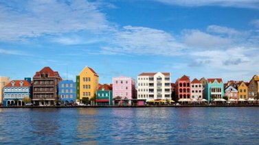 Aruba extiende cierre de fronteras aéreas con Venezuela