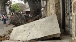 Las aceras de Caracas "están de terror"